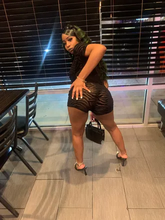OnlyFans cuenta therealchynaadolll header 2