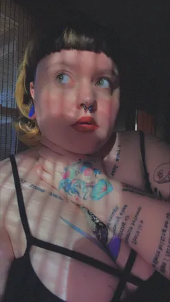 OnlyFans cuenta ladymushroomsbody header 2