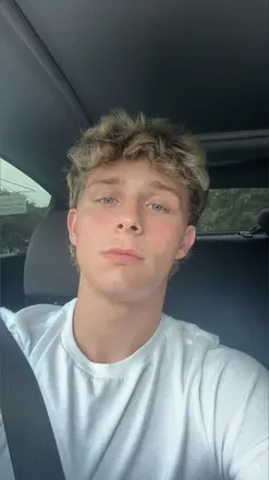 OnlyFans cuenta collegeboy2003 avatar 1