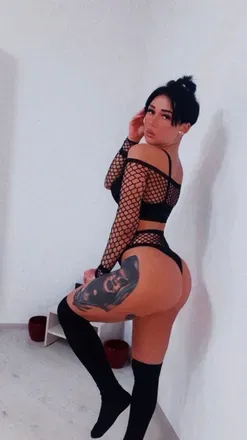 OnlyFans cuenta monikamoni avatar 1