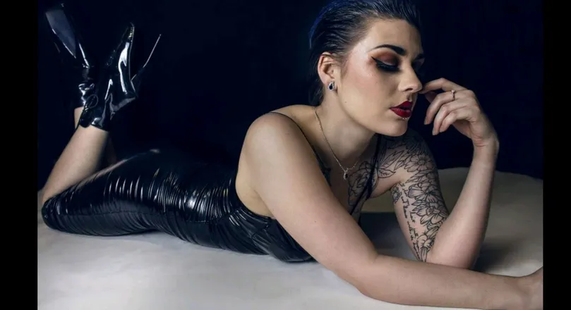 OnlyFans account  peachybby21 header 2