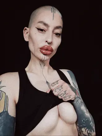 OnlyFans cuenta lisbeth-nygma header 2