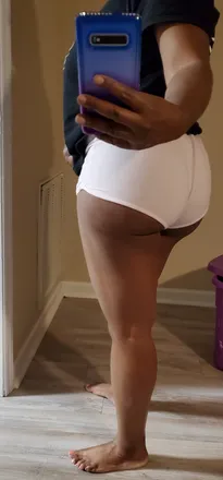 OnlyFans cuenta prettyroundbwn header 2