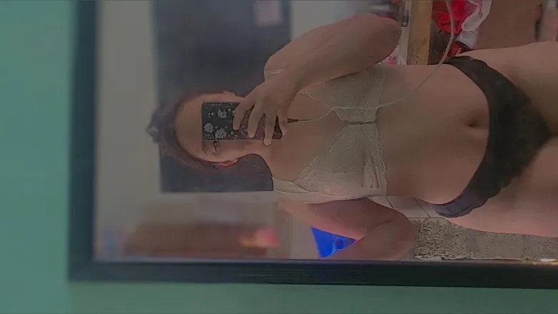 OnlyFans cuenta soylumsonlyfree header 2