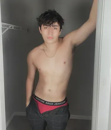 OnlyFans cuenta honestly.andrestwo avatar 1