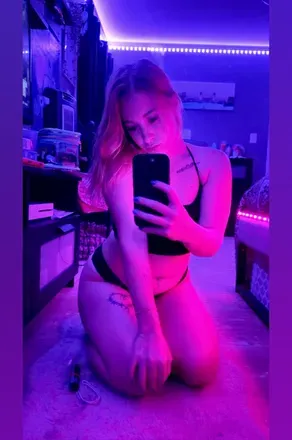 OnlyFans account  solarstarx avatar 1