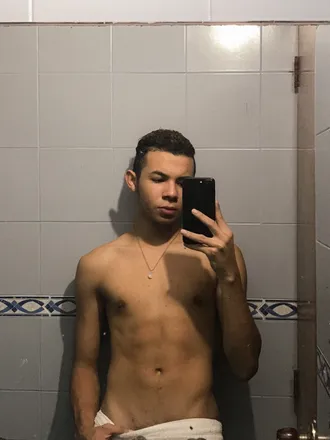OnlyFans cuenta alemodelit header 2
