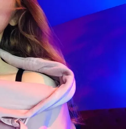 OnlyFans cuenta rosefoxxx header 2