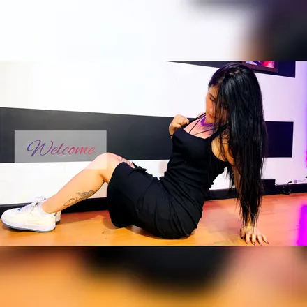 OnlyFans cuenta lauracamila7 header 2