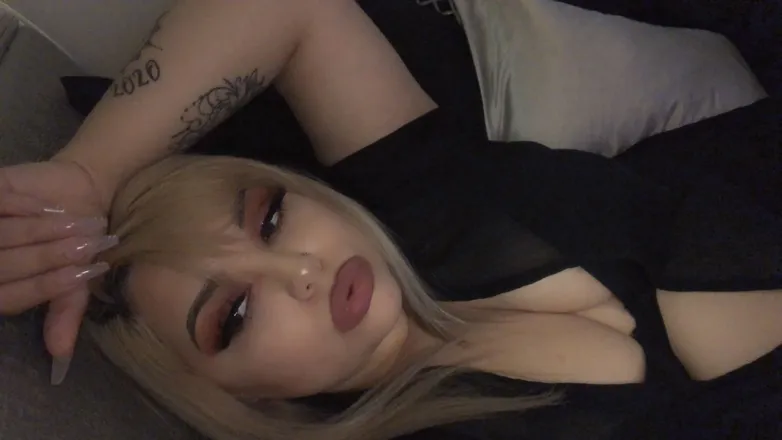 OnlyFans cuenta mo.money.mona header 2