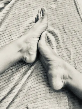 OnlyFans cuenta messysweetfeet header 2