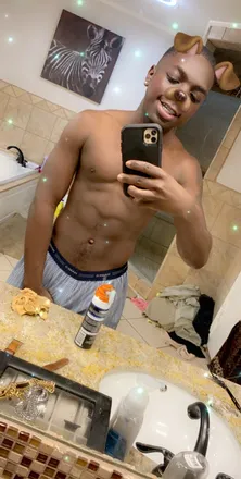 OnlyFans cuenta dhatboiheadzy header 2