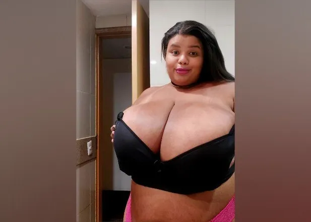 OnlyFans cuenta lucysanxisback header 2
