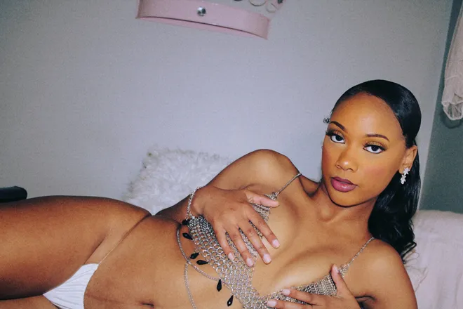 OnlyFans cuenta moreblossom header 2