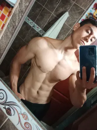 OnlyFans account  edmuchi avatar 1