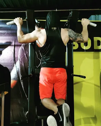 OnlyFans cuenta mavalos11 header 2