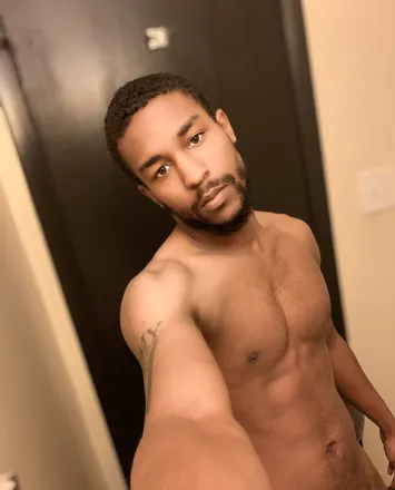 OnlyFans cuenta revelation216 header 2