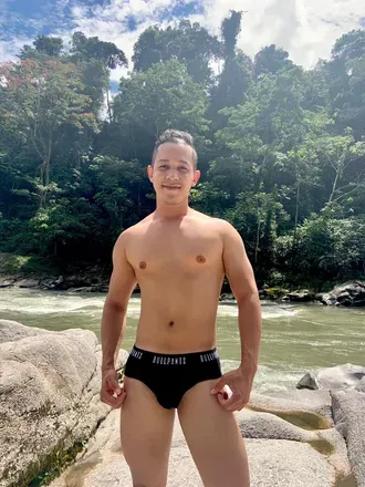 OnlyFans account  ecaleper avatar 1