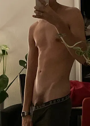 OnlyFans account  yourboyyleo avatar 1