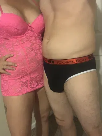 OnlyFans cuenta naughtymidwestcouple avatar 1