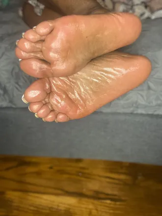 OnlyFans account  xxxquisitesoles header 2