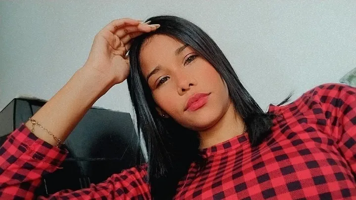 OnlyFans cuenta lesly1818.18 header 2