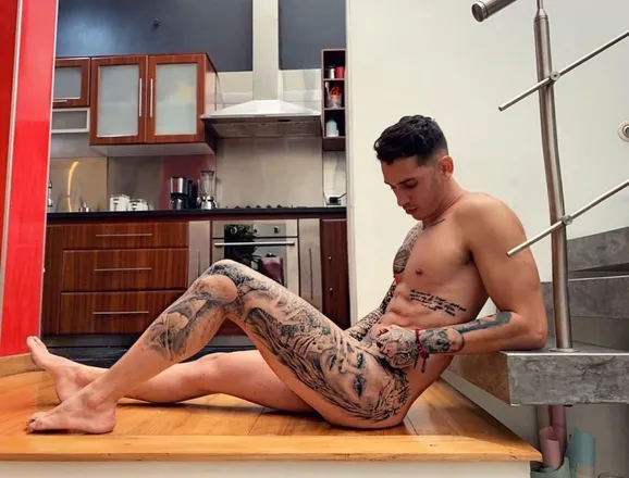 OnlyFans cuenta anibalpaguaofic header 2