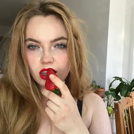 OnlyFans account  celestial_gf avatar 1