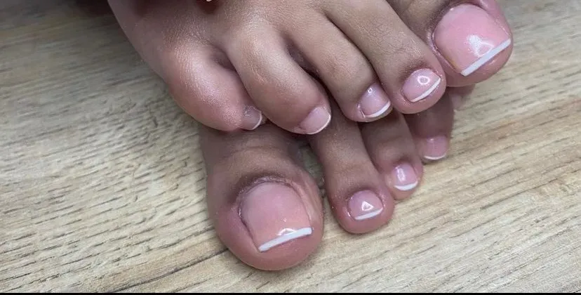 OnlyFans cuenta sexyfeetxoxo12 header 2