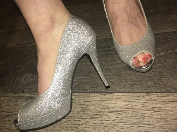 OnlyFans cuenta highheelsandsmalltoes header 2