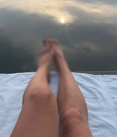 OnlyFans cuenta feet_queen_99 header 2