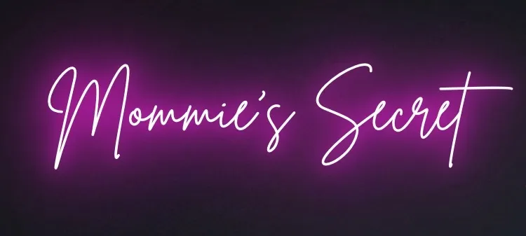 OnlyFans cuenta mommiessecret header 2