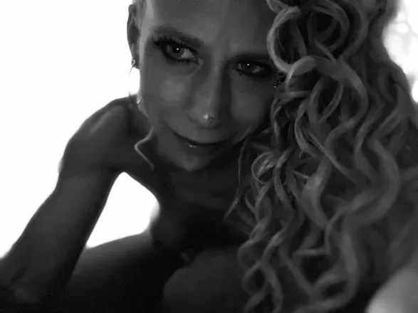 OnlyFans cuenta jezebel_swallowz header 2