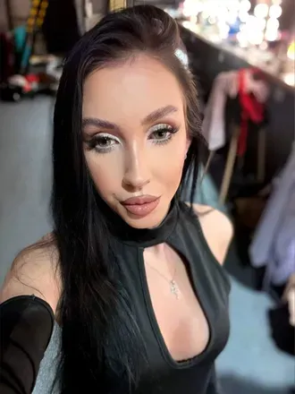 OnlyFans cuenta larasins avatar 1
