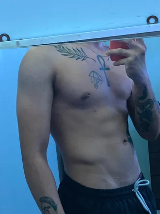 OnlyFans cuenta littlej0s3 header 2