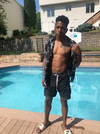 OnlyFans cuenta ariesthesinner header 2