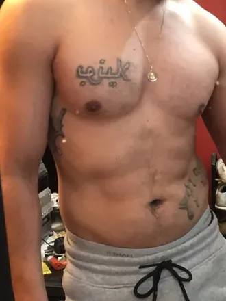 OnlyFans cuenta lookwhoitis21 header 2