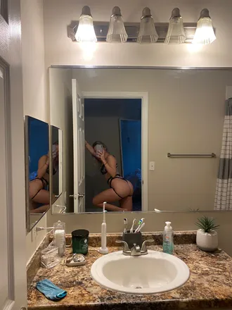 OnlyFans cuenta u208691877 header 2