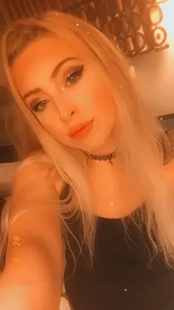 OnlyFans cuenta hellbabylyss avatar 1