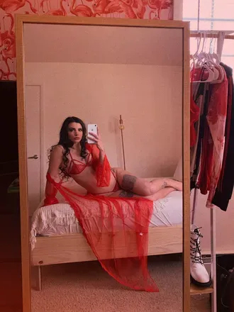OnlyFans cuenta bloodymari header 2