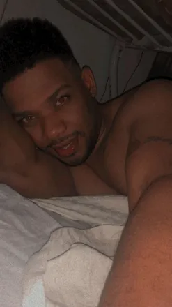 OnlyFans cuenta the_ricar2 header 2