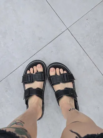 OnlyFans cuenta feetishgoddess01 header 2