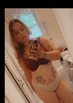OnlyFans cuenta whiterosee33 avatar 1
