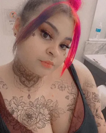 OnlyFans cuenta kiarasimone123 avatar 1