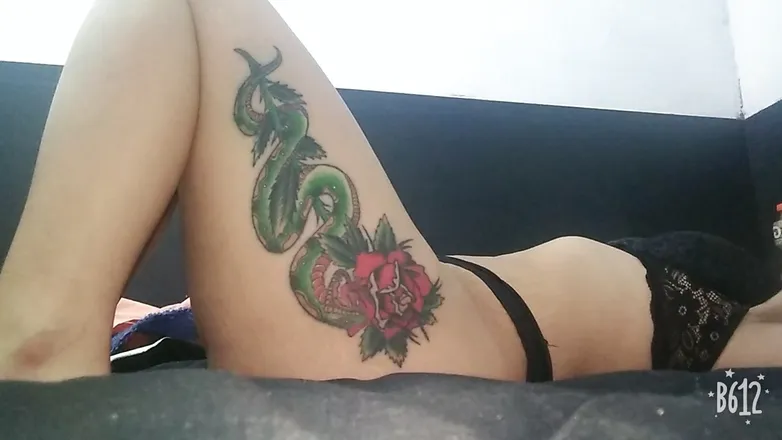 OnlyFans cuenta vicky1728 header 2