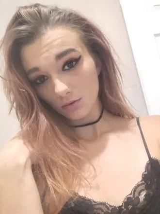 OnlyFans account  trixxiepixxie9 header 2