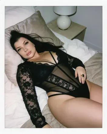OnlyFans account  arialowkey avatar 1