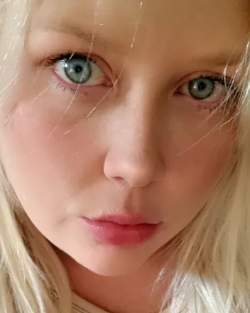 OnlyFans cuenta milkyblueeyesmama header 2