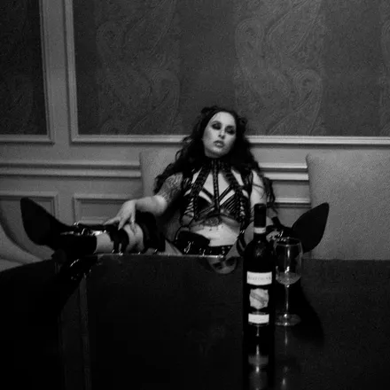OnlyFans cuenta gothbarbiedoll.xo header 2