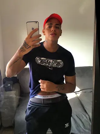 OnlyFans cuenta alexandeer0910 avatar 1